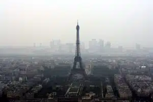 Les impacts de la circulation automobile sur la pollution à Paris : une réalité alarmante à prendre en compte