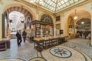 Découvrez les incontournables lieux de shopping mode à Paris
