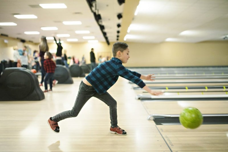 Aller au bowling avec votre enfant c'est possible