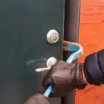 Comment changer une serrure de porte coulissante en aluminium pour une véranda