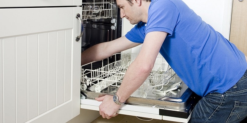 Lave vaisselle bouché : comment le déboucher ?