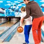 au bowling avec votre enfant c'est possible