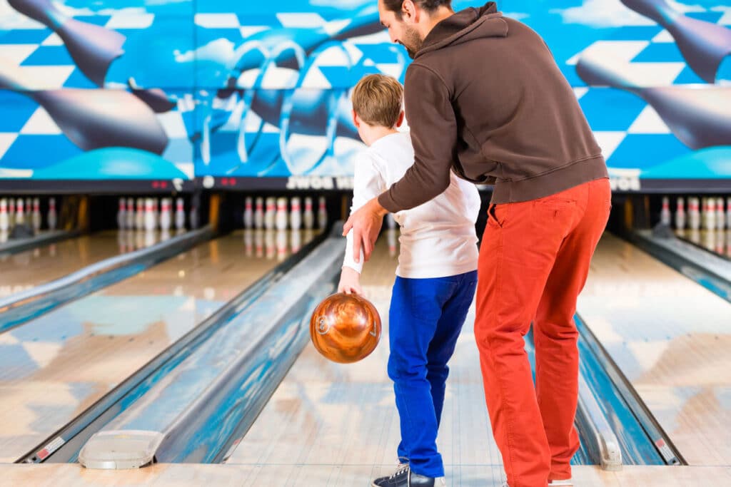 au bowling avec votre enfant c'est possible