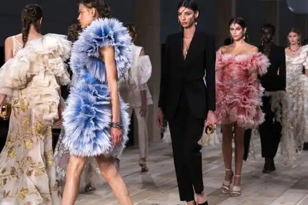 Découvrez les tendances mode incontournables de la saison à Paris