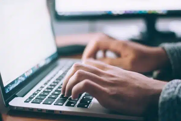 Webmail AC Versailles : se connecter à la messagerie